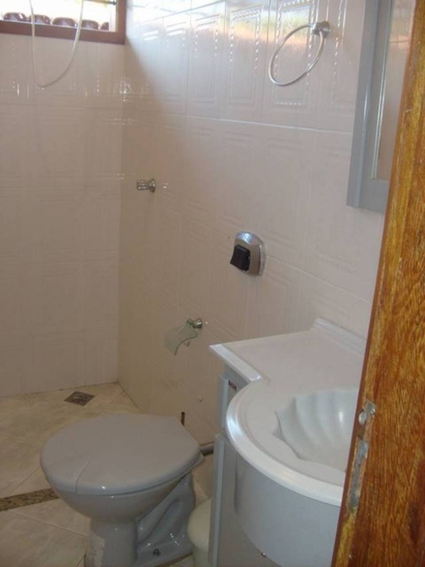 Guanabara/Castelhanos 2 quartos - Casa 1 e Casa 2 - Imagem 7